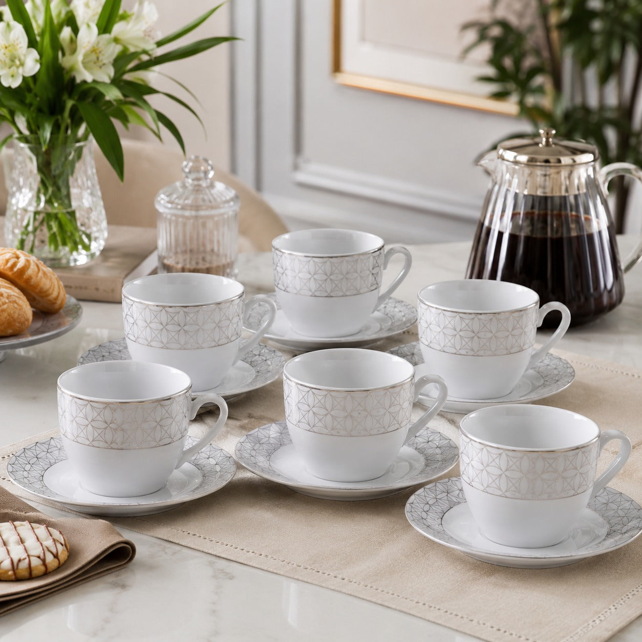 Conjunto de Xícaras de Café 6 Peças com Pires Decorado 90ML