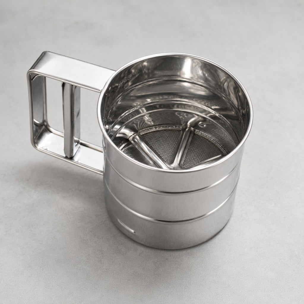 Polvilhador Peneirador em Aço Inox Com Gatilho Automático 250G